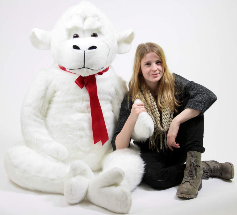 Extremely large stuffed animals that range in size between five feet ...