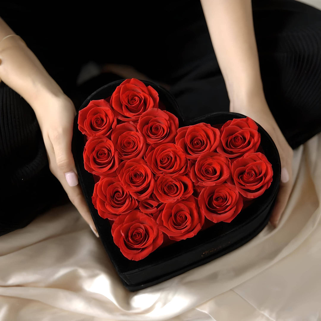 16 Preserved Roses Eternal Forever Rose Gift in Heart-Shaped Black Velvet Box - Valentines  Day Luxury Flowers  to Express Heart Felt Love